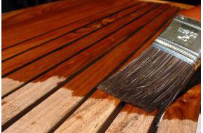 Средства для защиты и тонирования деревянных поверхностей